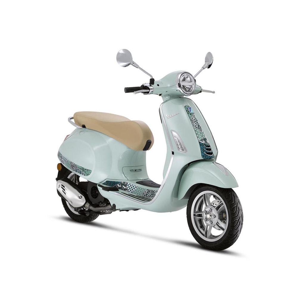 Vespa Primavera Batik